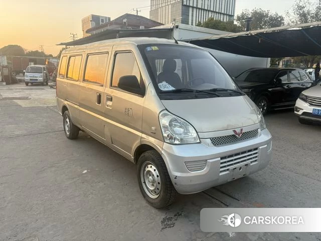 Wuling Automobile Wuling Rongguang 2018 Серебристо-серый из Китая