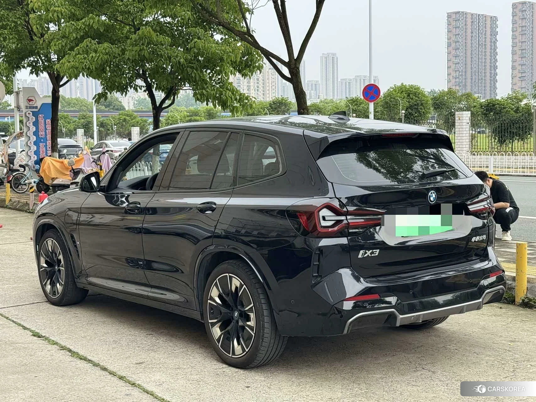 BMW iX3 2023 Черный из Китая