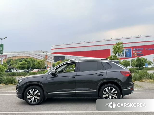 Volkswagen Tanyue 2022 Черный из Китая