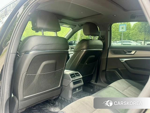 Audi A6L 2021 Черный из Китая