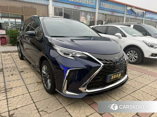 Toyota Saina 2022 Синий из Китая