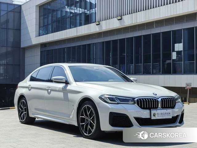 BMW 5 series 2023 Белый из Китая