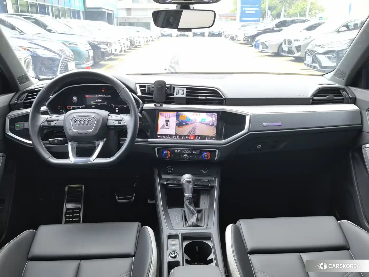 Audi Q3 2024 Silver/gray из Китая