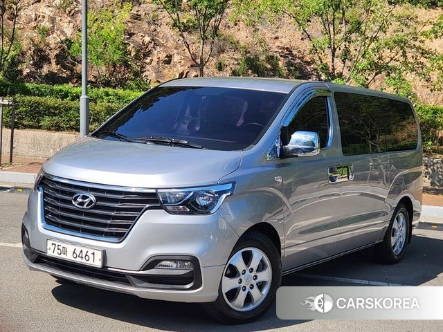 Hyundai The New Grand Starex 2018 Серый из Кореи
