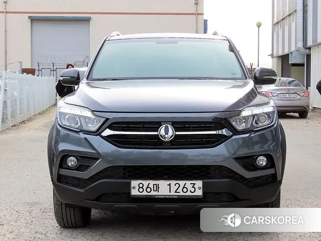 Ssangyong Rexton Sports 2018 Серый из Кореи
