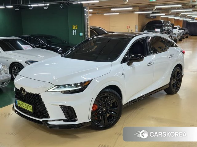 Lexus RX500h 5th generation 2025 Белый из Кореи