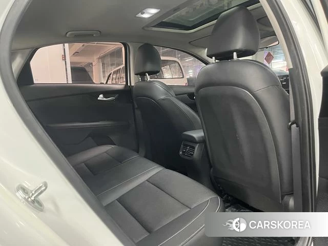 Kia K3 2021 Белый из Китая