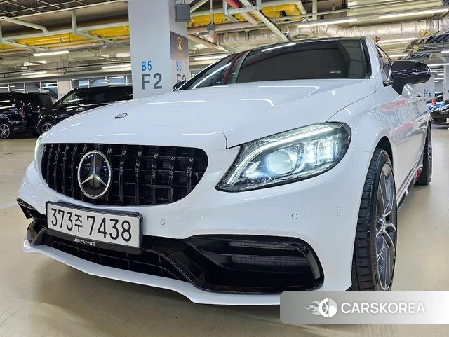 Mercedes-Benz C-Class W205 2022 Белый из Кореи