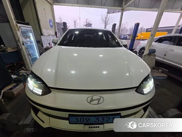 Hyundai Ionic 6 2023 Белый из Кореи
