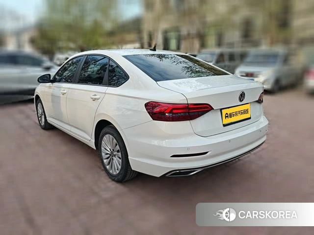 Volkswagen Lavida 2021 Белый из Китая