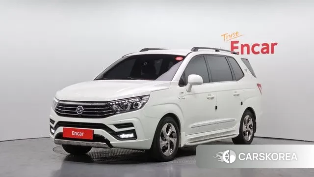 Ssangyong Korando Turismo 2018 Белый из Кореи