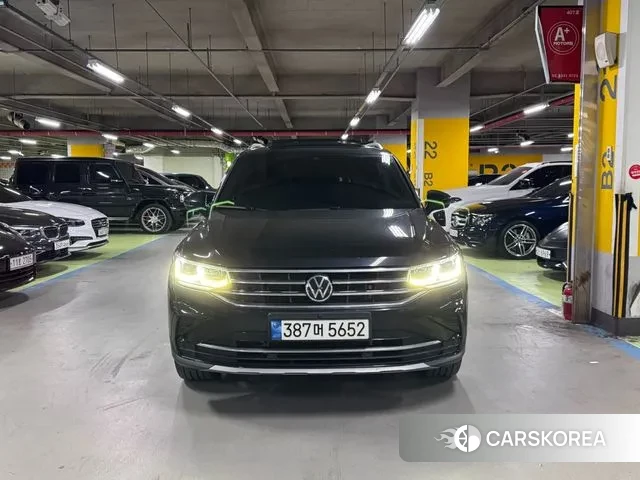 Volkswagen Tiguan second Generation 2021 Черный из Кореи