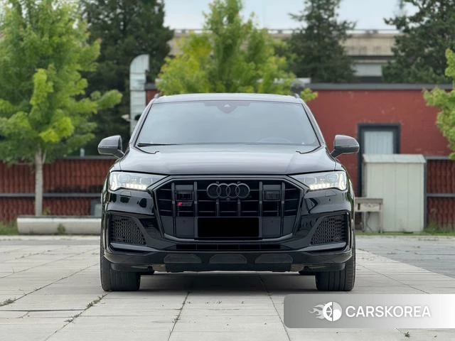Audi SQ7 2024 Черный из Китая