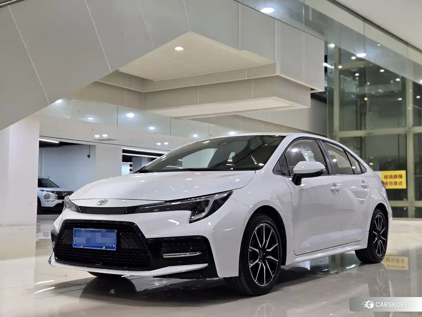 Toyota Levin 2024 Белый из Китая