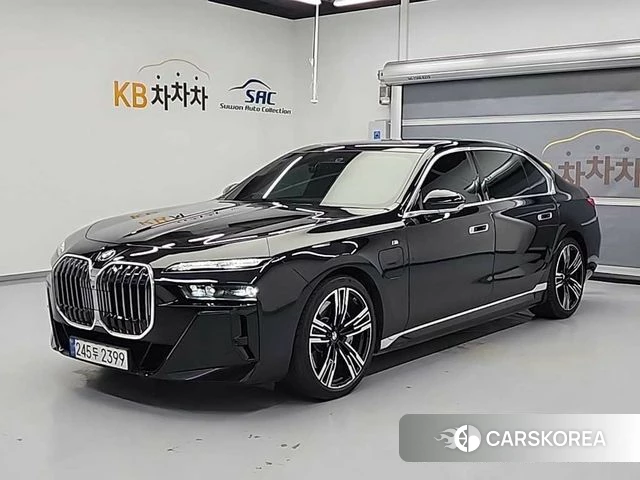 BMW 7 Series (G70) 2023 Черный из Кореи