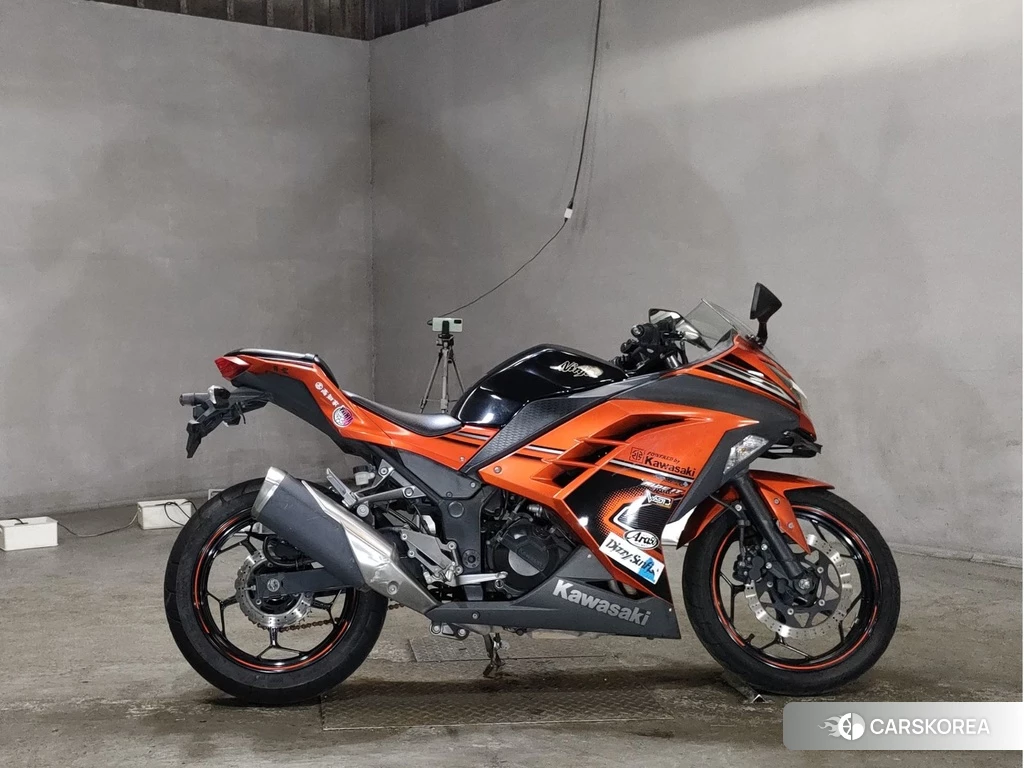 Проданный Kawasaki NINJA 250 2014 из Японии