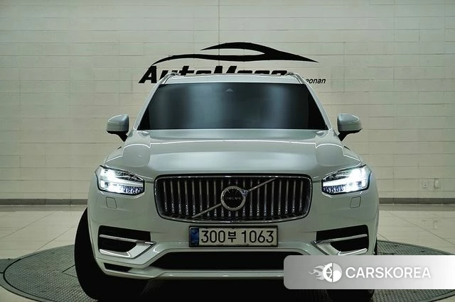 Volvo XC90 second Generation 2021 Белый из Кореи