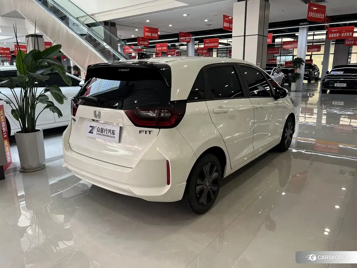 Honda Fit 2023 Белый из Китая