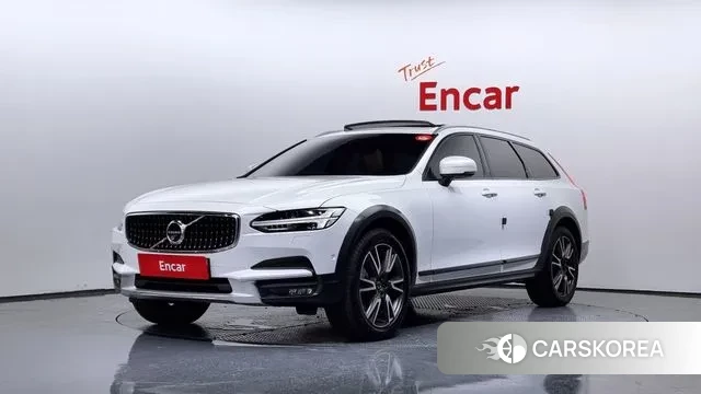 Volvo V90 Cross-Country 2018 Белый из Кореи