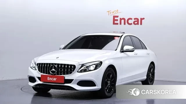 Mercedes-Benz C-Class W205 2018 Белый из Кореи