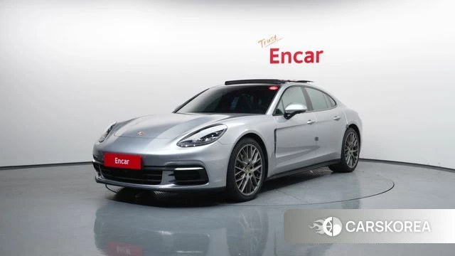 Porsche Panamera (971) 2018 Серебристо-серый из Кореи