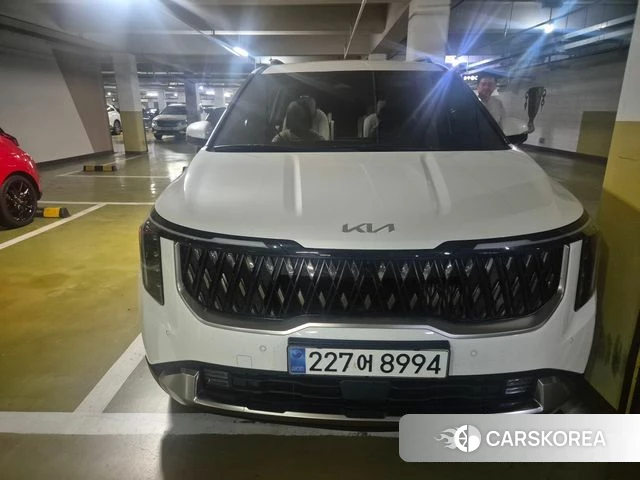 Kia The New Carnival 4th Generation 2025 Белый из Кореи