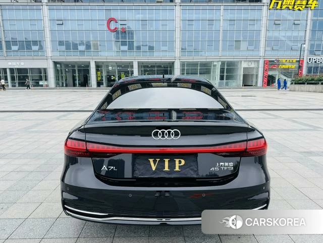 Audi A7L 2024 Черный из Китая