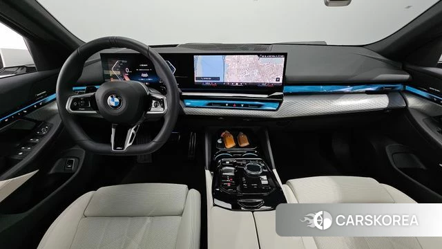 BMW 5 Series (G60) 2025 Белый из Кореи