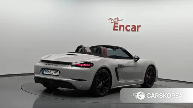 Porsche 718 Boxster 2019 Серебряный из Кореи