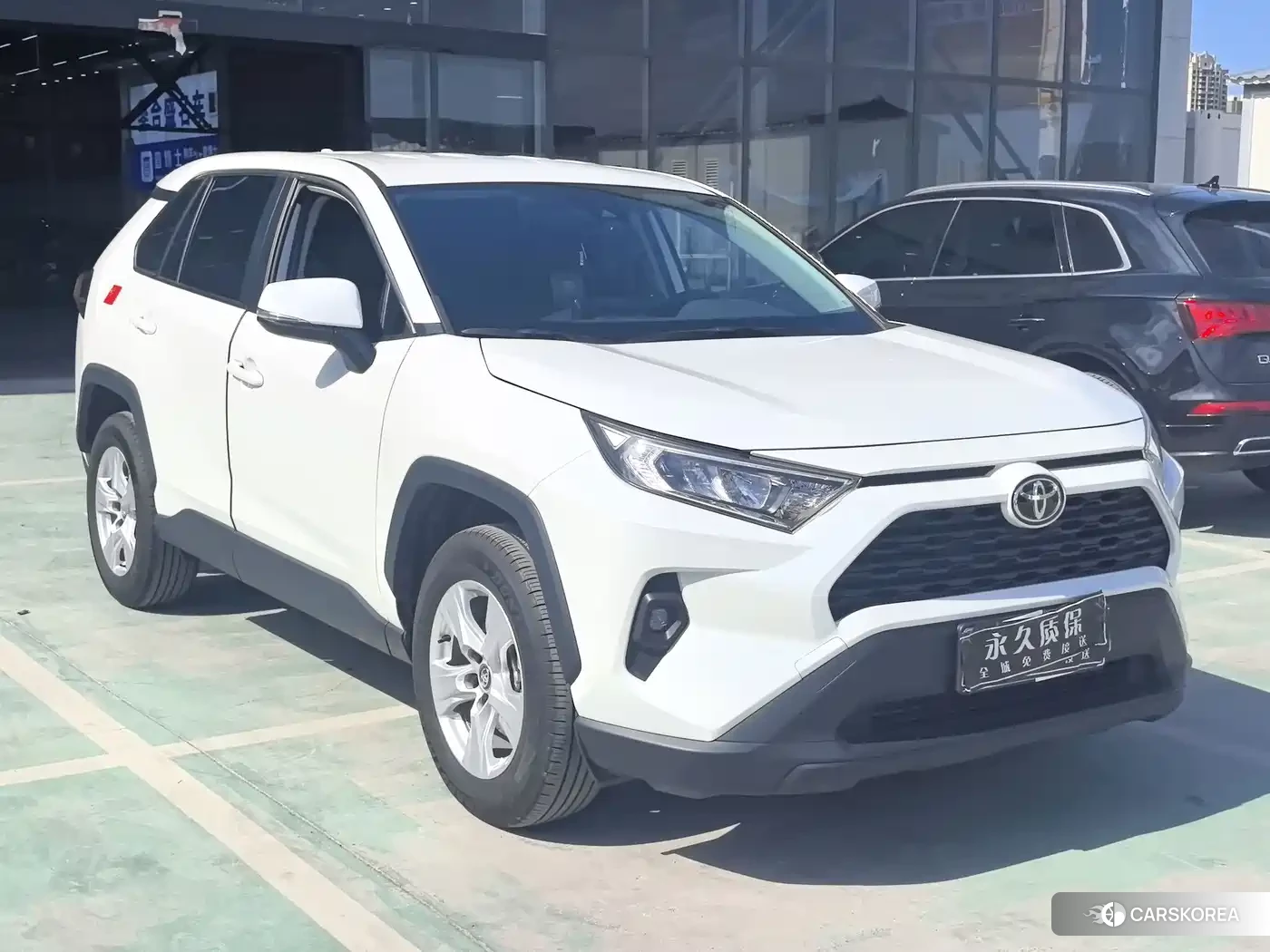 Toyota RAV4 2025 Белый из Китая