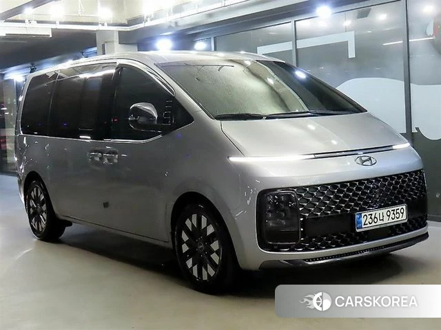Hyundai Staria 2021 Серебряный из Кореи