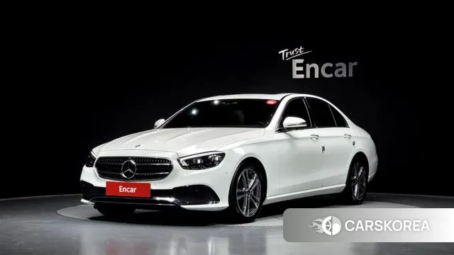 Mercedes-Benz E-Class W213 2022 Белый из Кореи