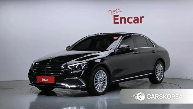 Mercedes-Benz E-Class W213 2023 Черный из Кореи