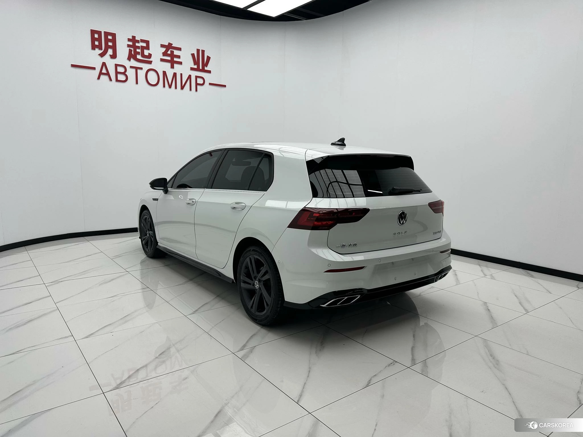 Volkswagen Golf 2022 Белый из Китая