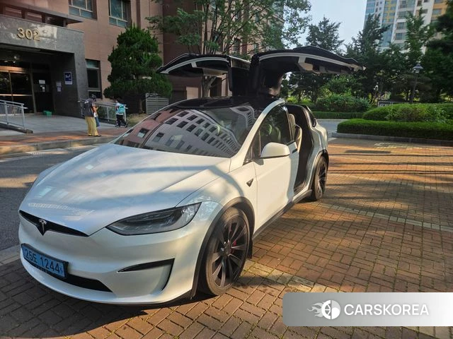 Tesla Model X 2023 Белый из Кореи