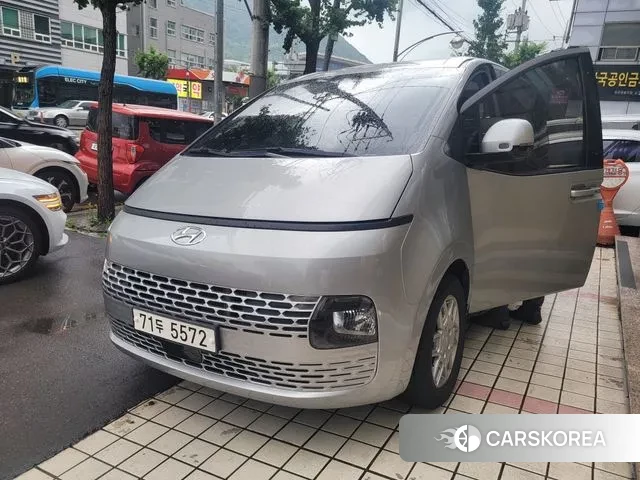 Hyundai Staria 2021 Серебряный из Кореи