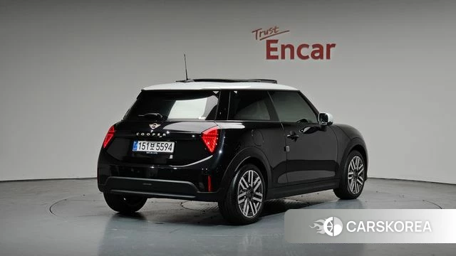 Mini Cooper C 4th generation 2025 Черный из Кореи