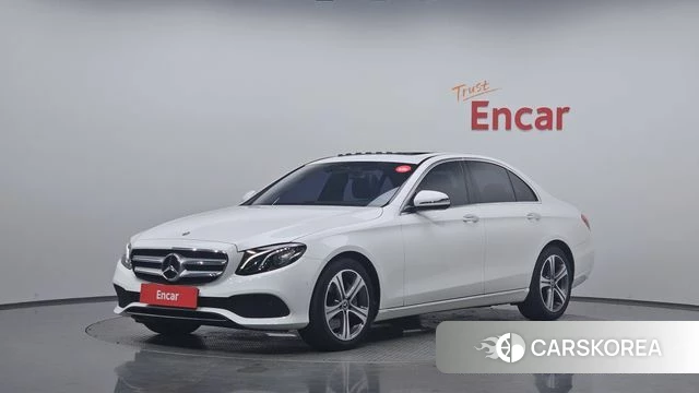 Mercedes-Benz E-Class W213 2019 Белый из Кореи