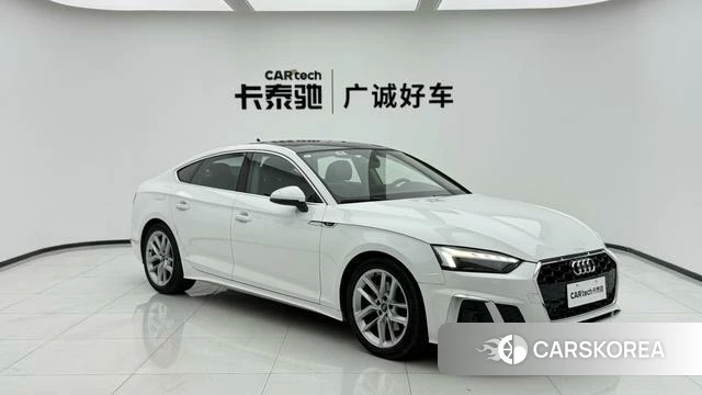 Audi A5 2021 Белый из Китая