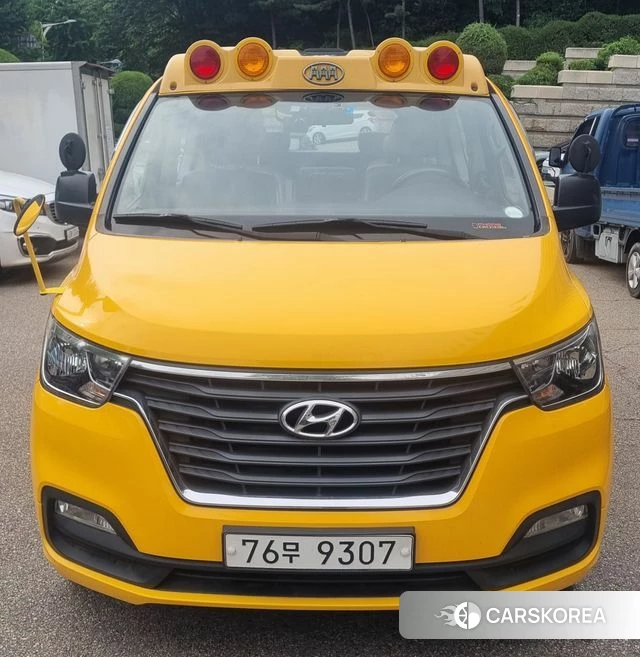 Hyundai The New Grand Starex 2019 Желтый из Кореи