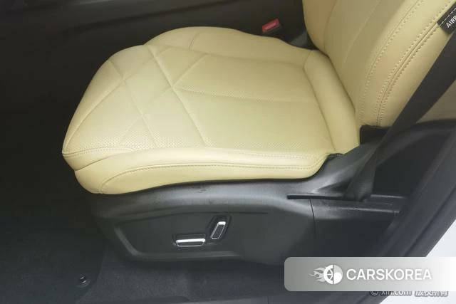 Geely Galaxy Galaxy L6 2024 Белый из Китая