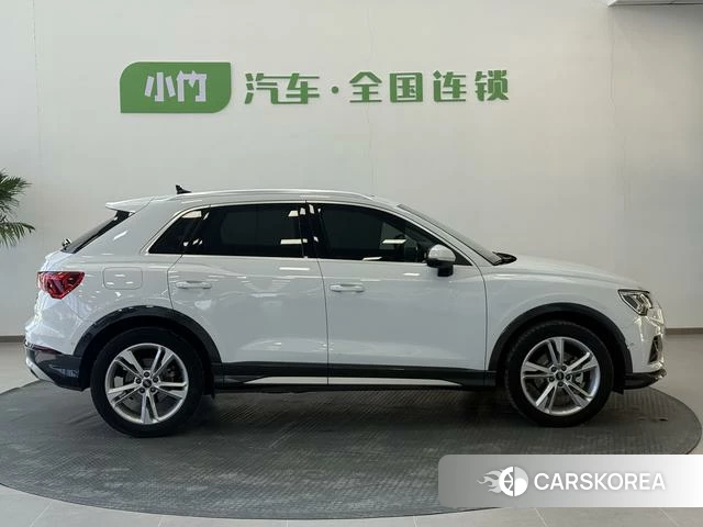 Audi Q3 2022 Белый из Китая