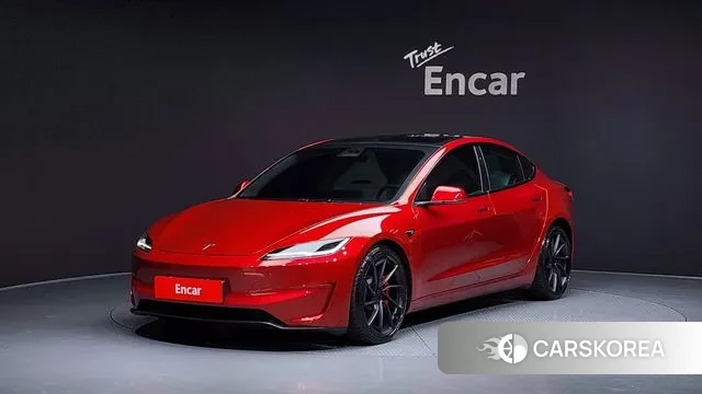 Tesla Model 3 2025 Красный из Кореи