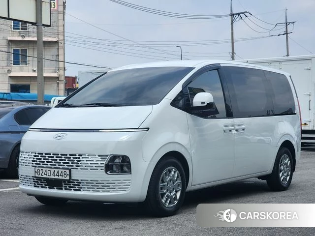 Hyundai Staria 2023 Белый из Кореи