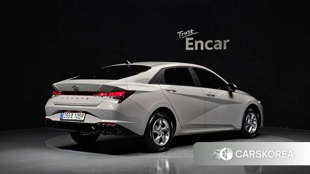 Hyundai Avante (CN7) 2020 Серебристо-серый из Кореи