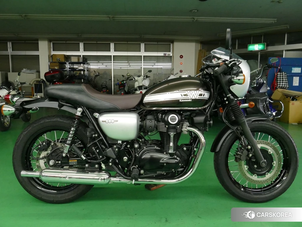 Проданный Kawasaki W800 CAFE 2019 из Японии