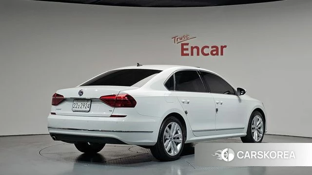 Volkswagen The New Passat 2018 Белый из Кореи