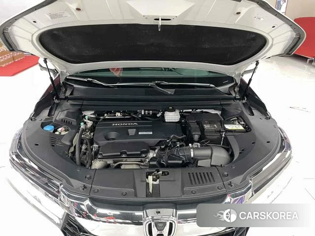 Honda Crown Road 2022 Белый из Китая