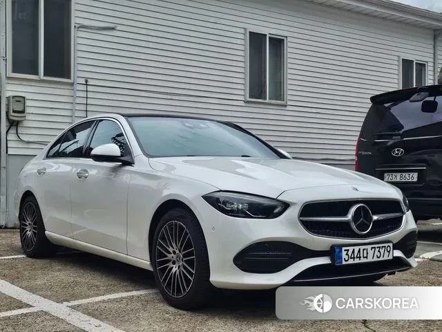 Mercedes-Benz C-Class W206 2024 Белый из Кореи