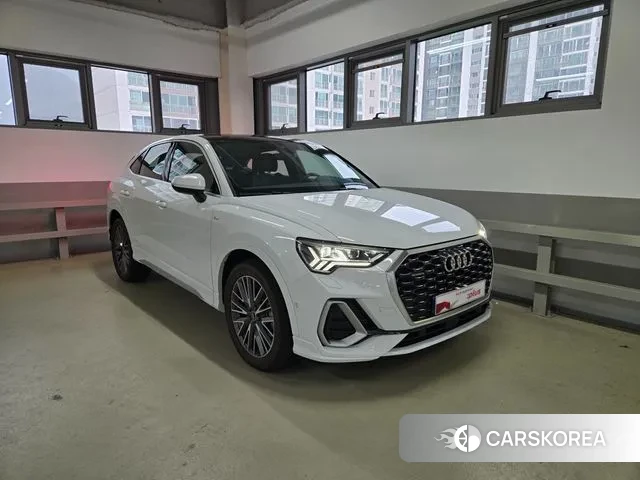 Audi Q3 (F3) 2024 Белый из Кореи
